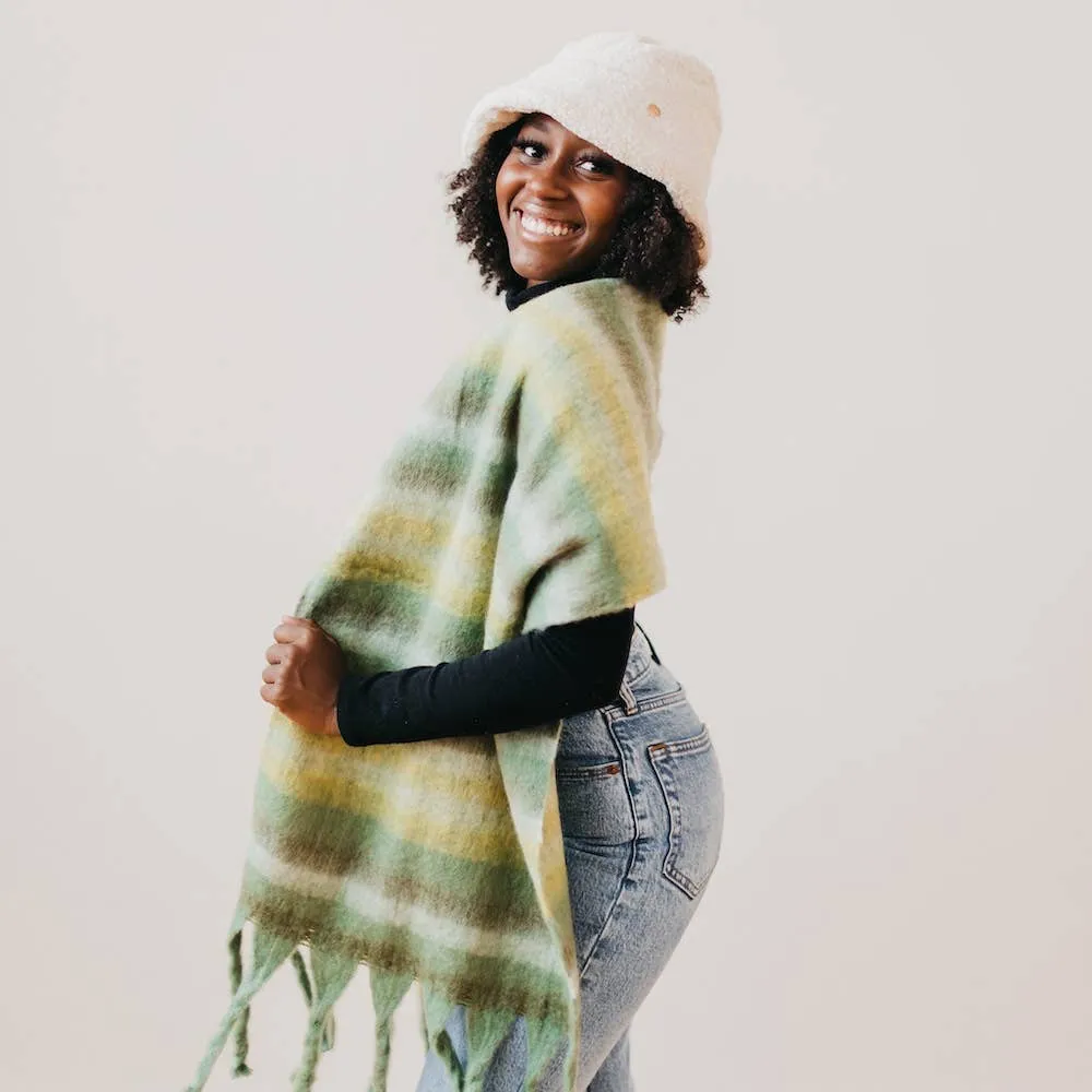 Pretty Simple | Adventure Ombre Scarf: Green