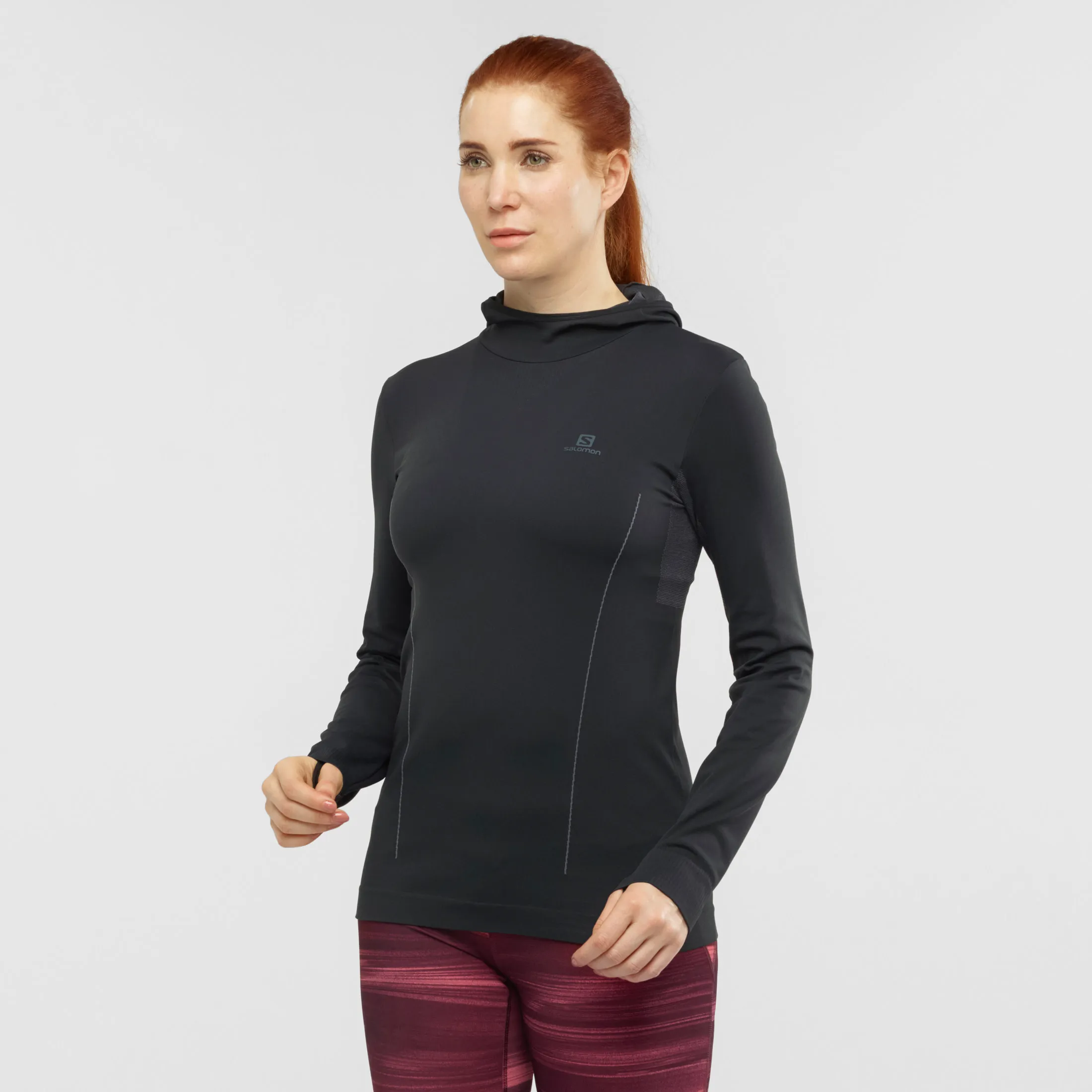 Salomon Women&#x27;s Essential Seamless Hoodie Black | Buy Salomon Women&#x27;s Essential Seamless Hoodie Black here | Outnorth